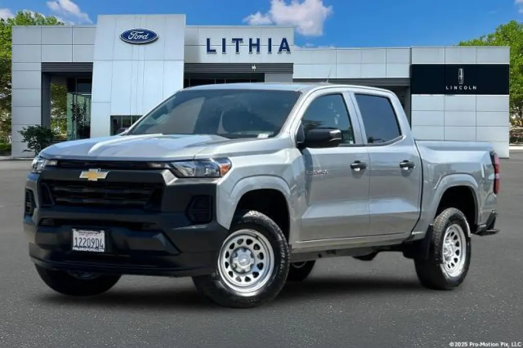 Chevrolet Colorado 2024 4x2 Work Truck 4dr Crew Cab 5 ft. SB