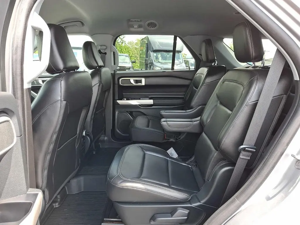 Ford Explorer 2022 AWD XLT 4dr SUV