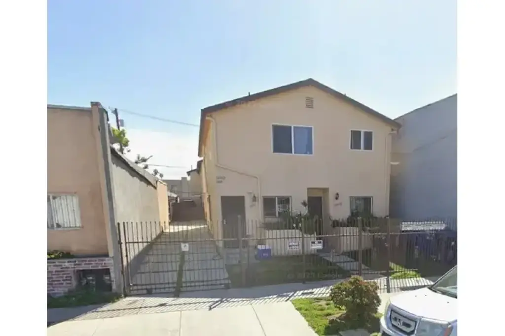 L.A. CASA DUPLEX NUEVA- 3 RECS