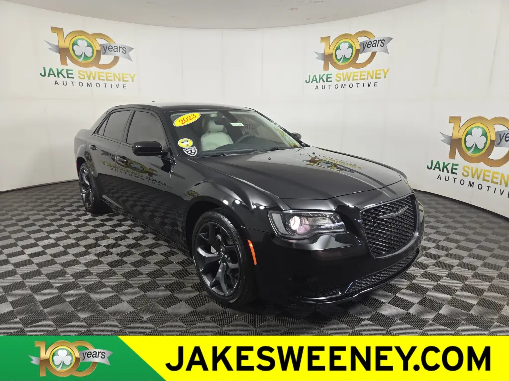 2023 Chrysler 300