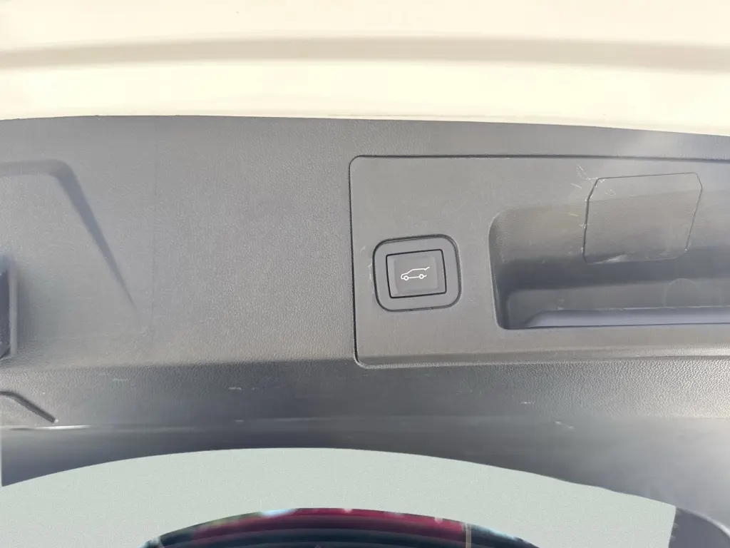 2025 CADILLAC XT5