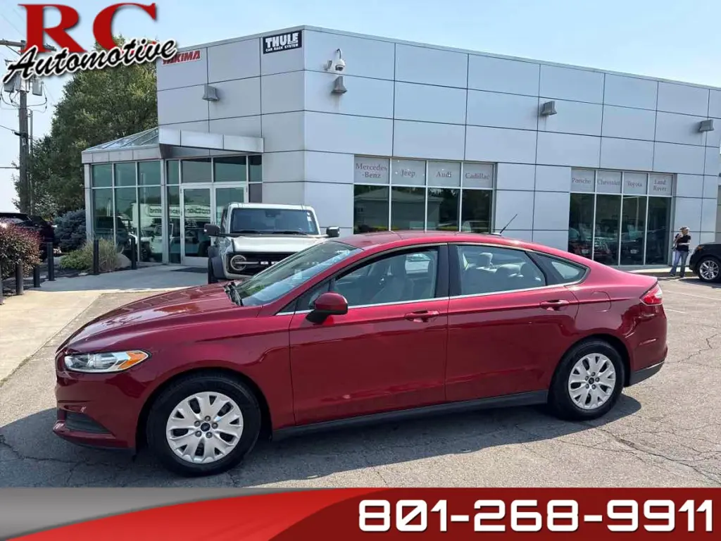 2013 Ford Fusion S