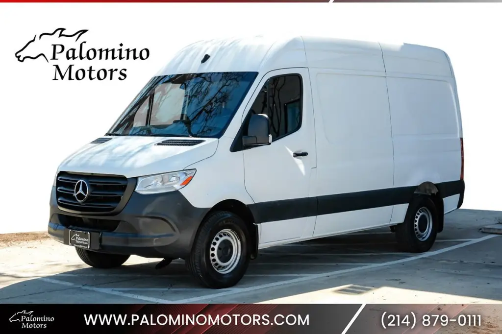 2019 Mercedes-Benz Sprinter Cargo Van 2500 Standard Roof V6 144" RWD