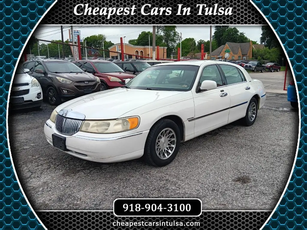 2000 Lincoln Town Car