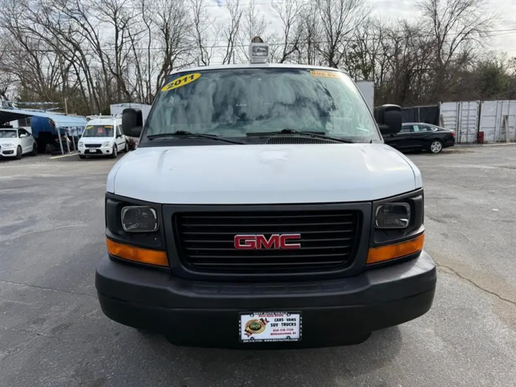 2011 GMC Savana