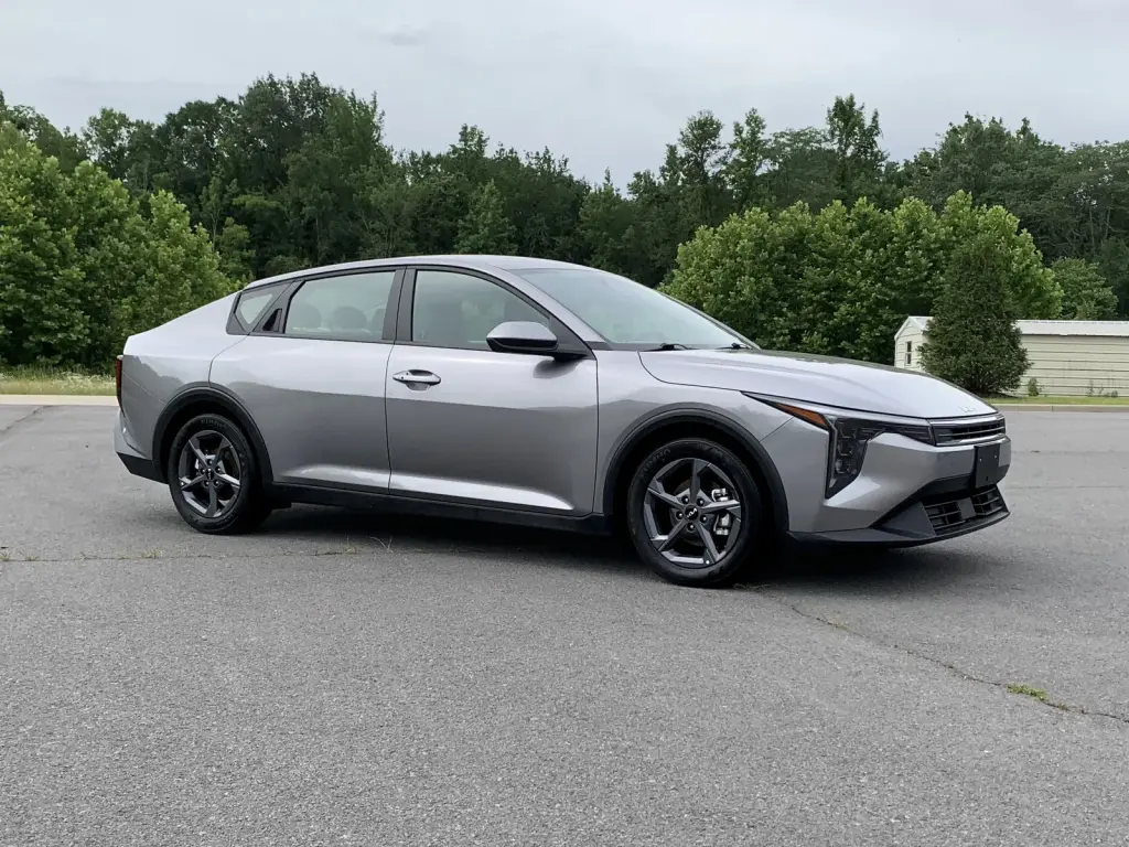 2025 KIA K4 LX
