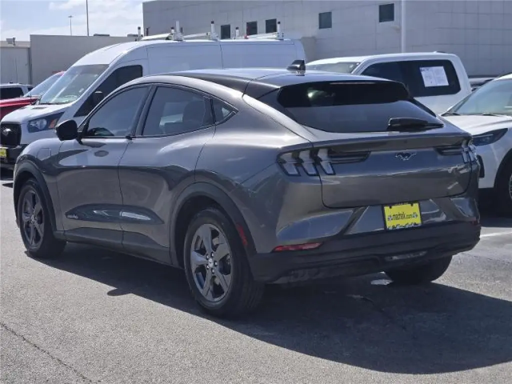 Ford Mustang Mach-E 2023 AWD Select 4dr SUV