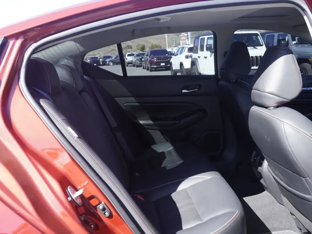 Nissan Altima 2023 2.0 SR 4dr Sedan