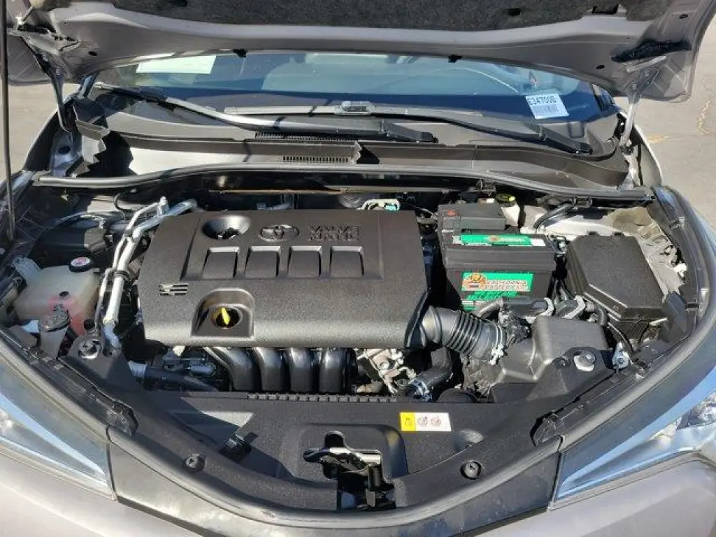 Toyota C-HR 2019 LE 4dr Crossover