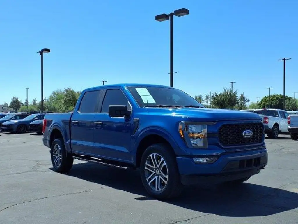 Ford F-150 2023 4x4 Lariat 4dr SuperCrew 5.5 ft. SB