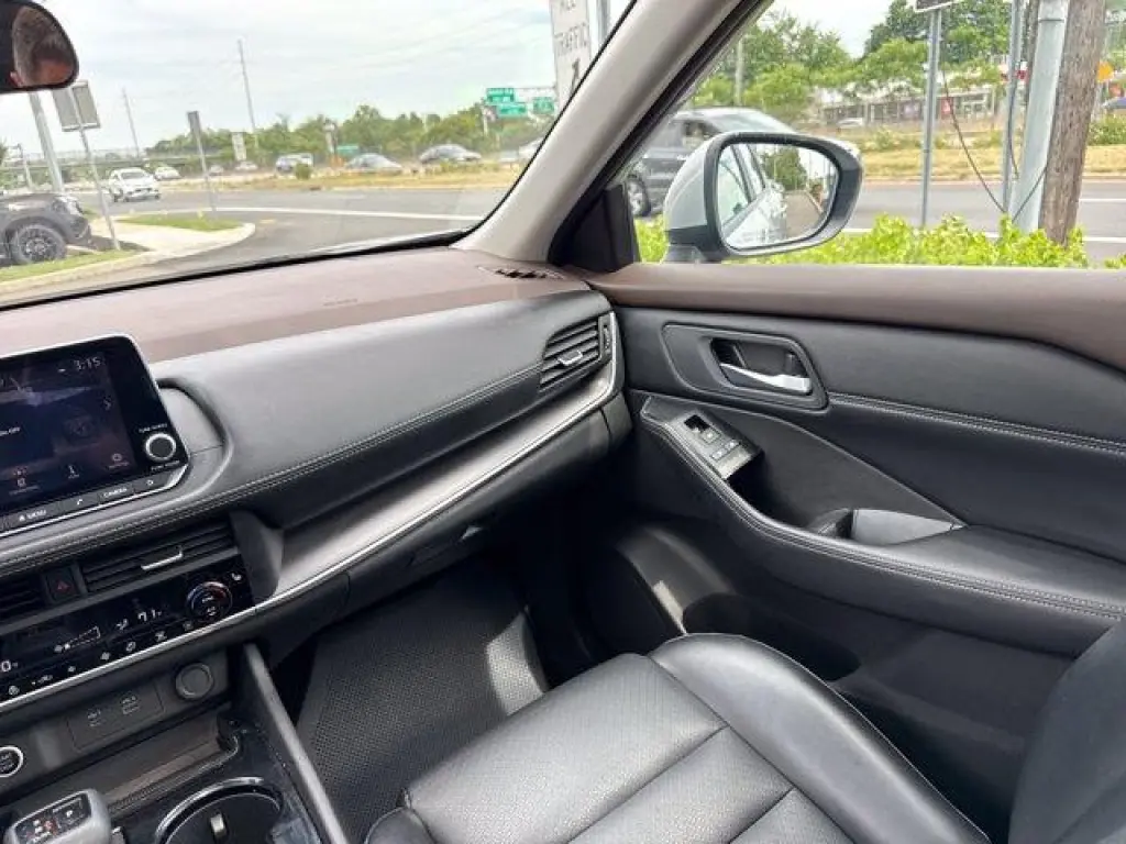 Nissan Rogue 2023 AWD SV 4dr Crossover