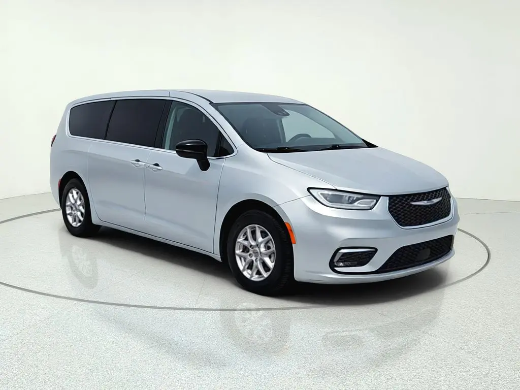 2024 Chrysler Pacifica