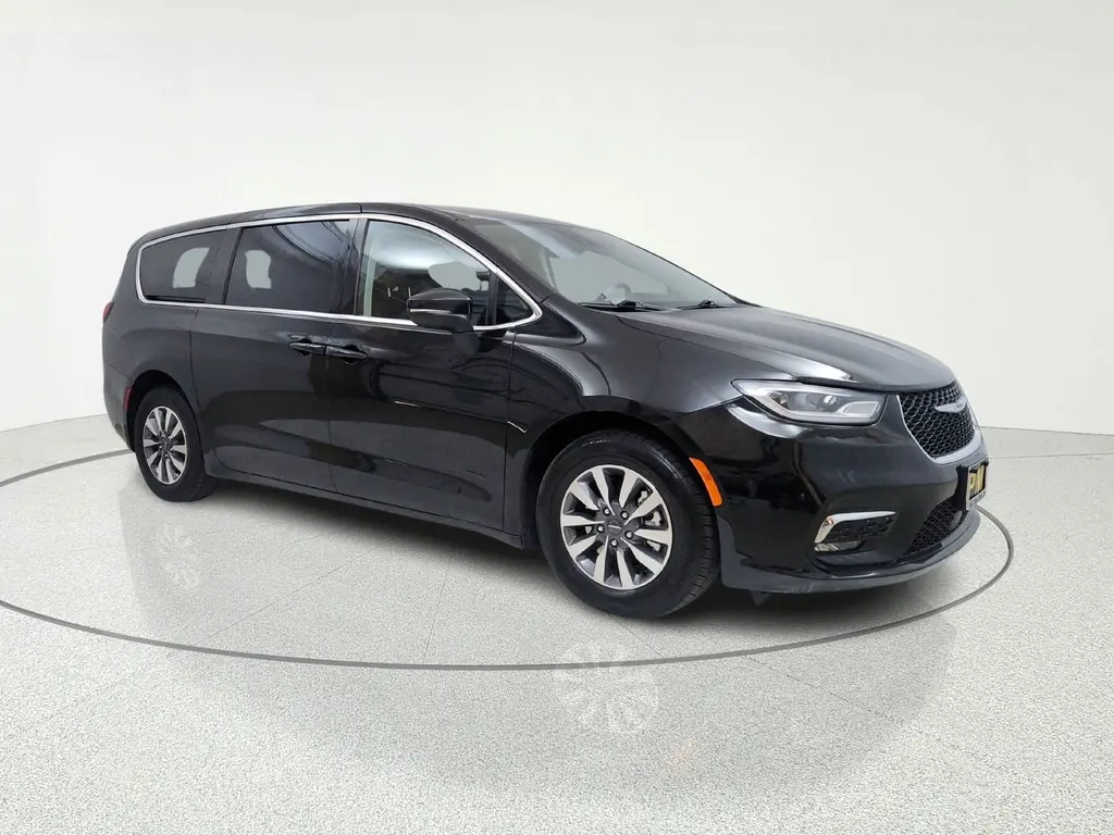 2023 Chrysler Pacifica Plug-In Hybrid