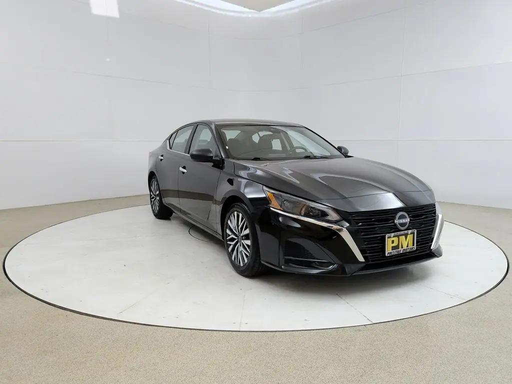 2025 Nissan Altima