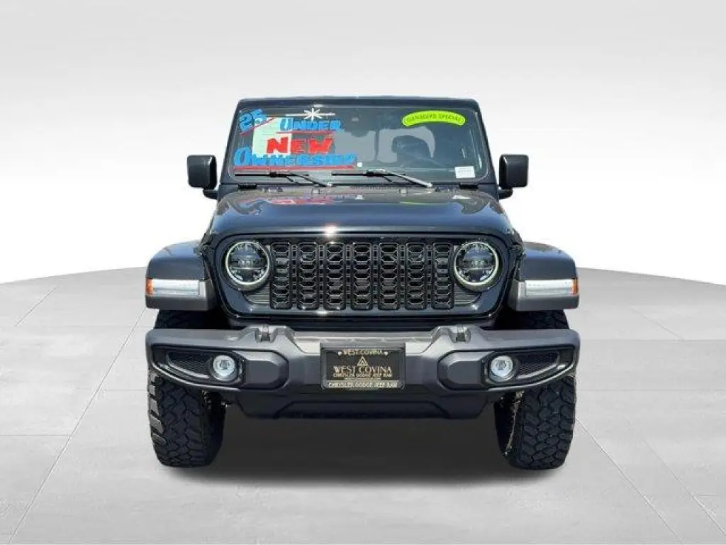 Jeep Gladiator 2025 4x4 Big Bear 4dr Crew Cab 5.0 ft. SB