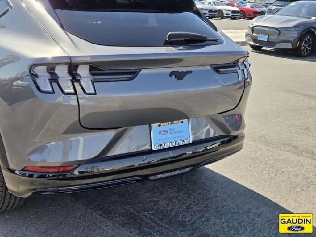 Ford Mustang Mach-E 2023 AWD Premium 4dr SUV