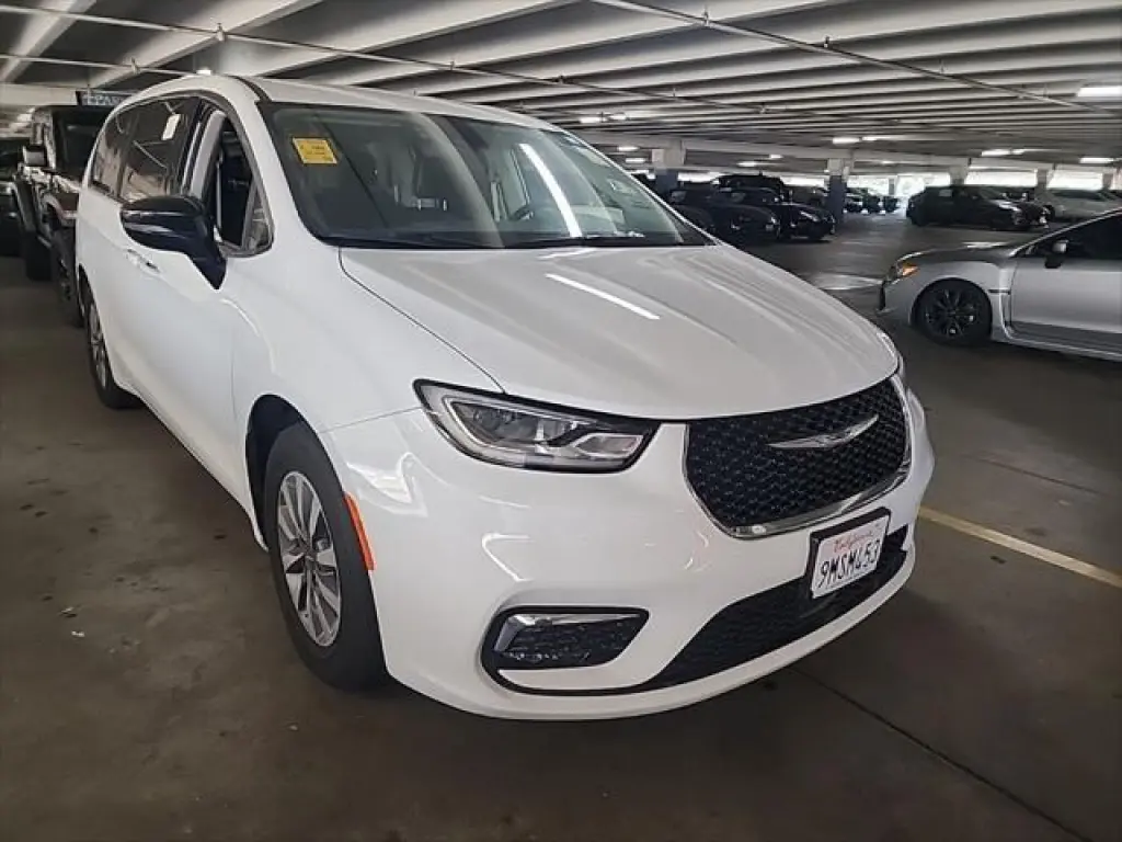 Chrysler Pacifica Plug-In Hybrid 2024 Select 4dr Mini-Van