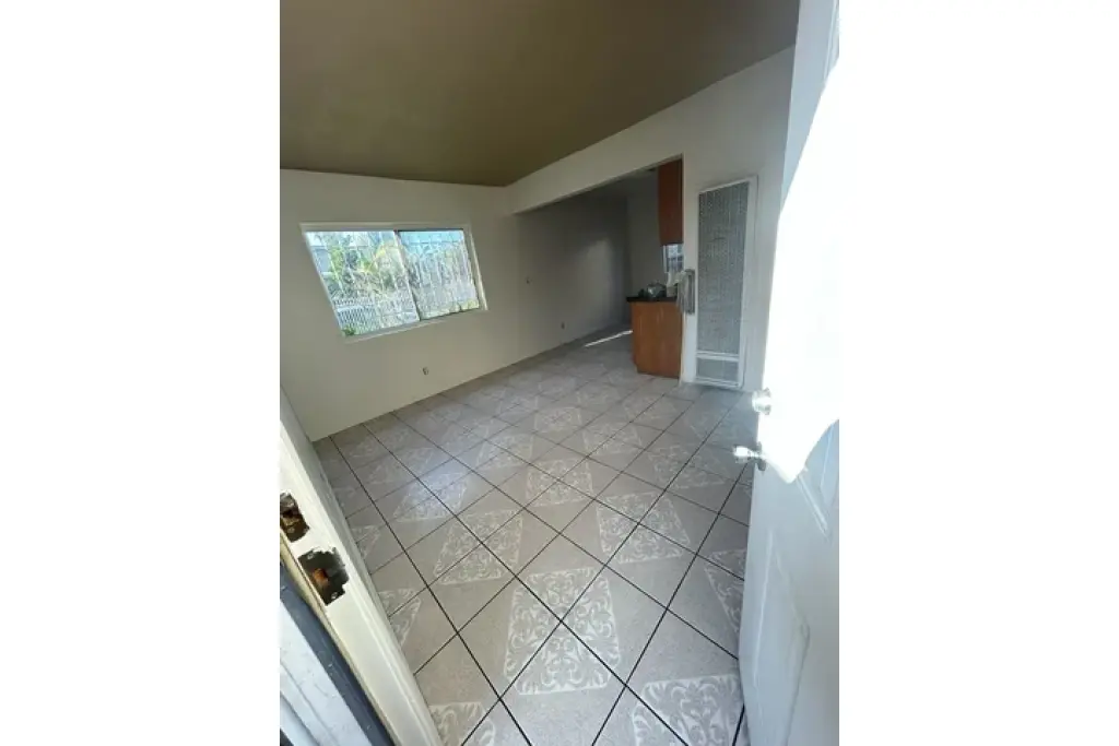 APARTAMENTO DE 2 RECS. EN LA.