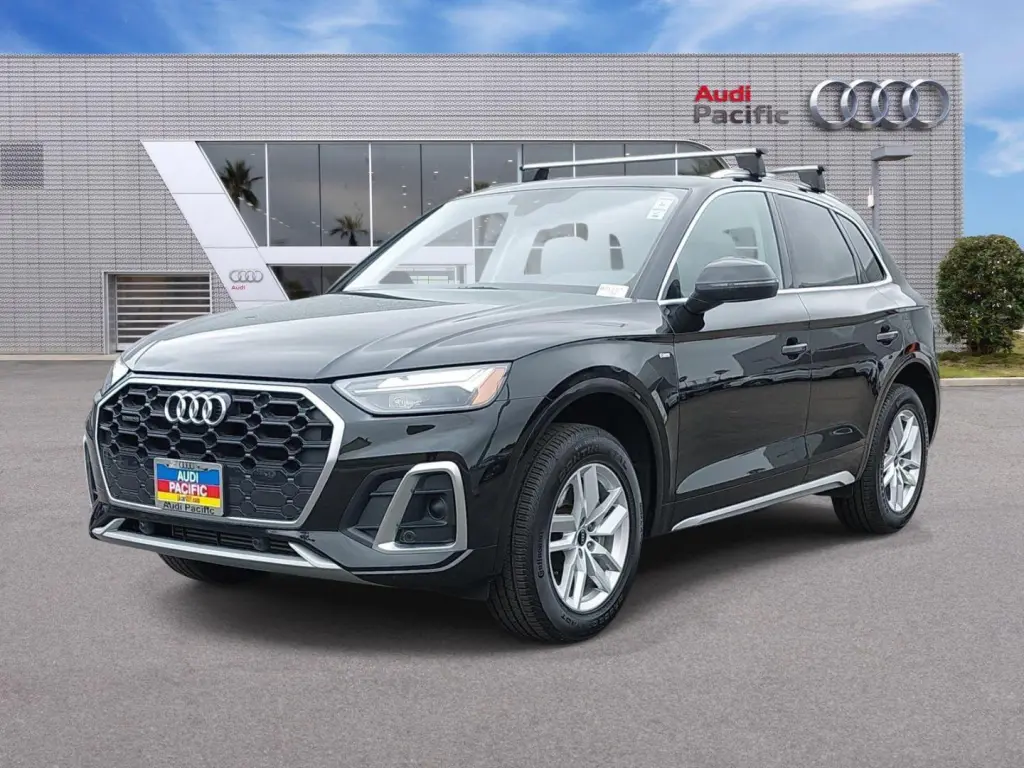 Audi Q5 2024 AWD quattro S line Premium 45 TFSI 4dr SUV
