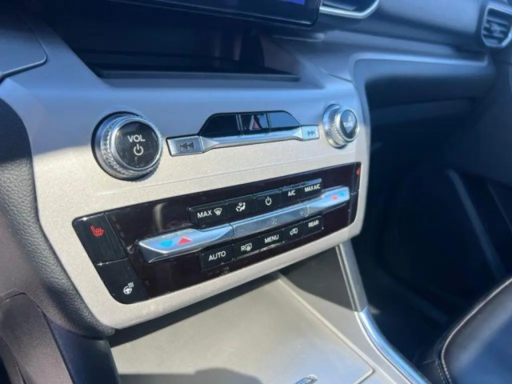 Ford Explorer 2022 AWD XLT 4dr SUV