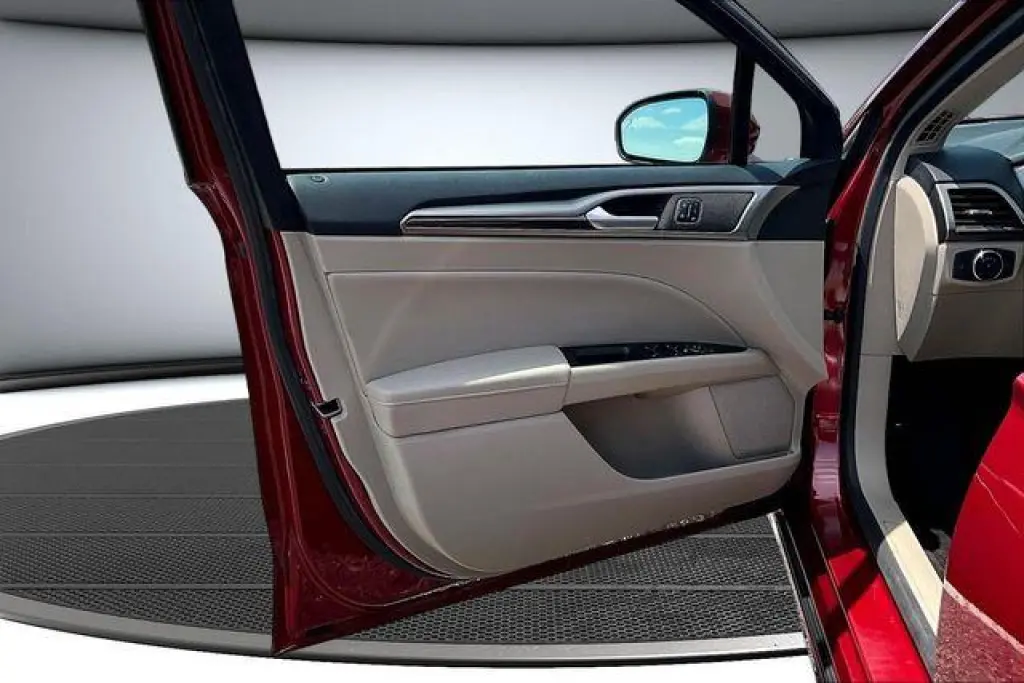 Ford Fusion 2019 SEL 4dr Sedan