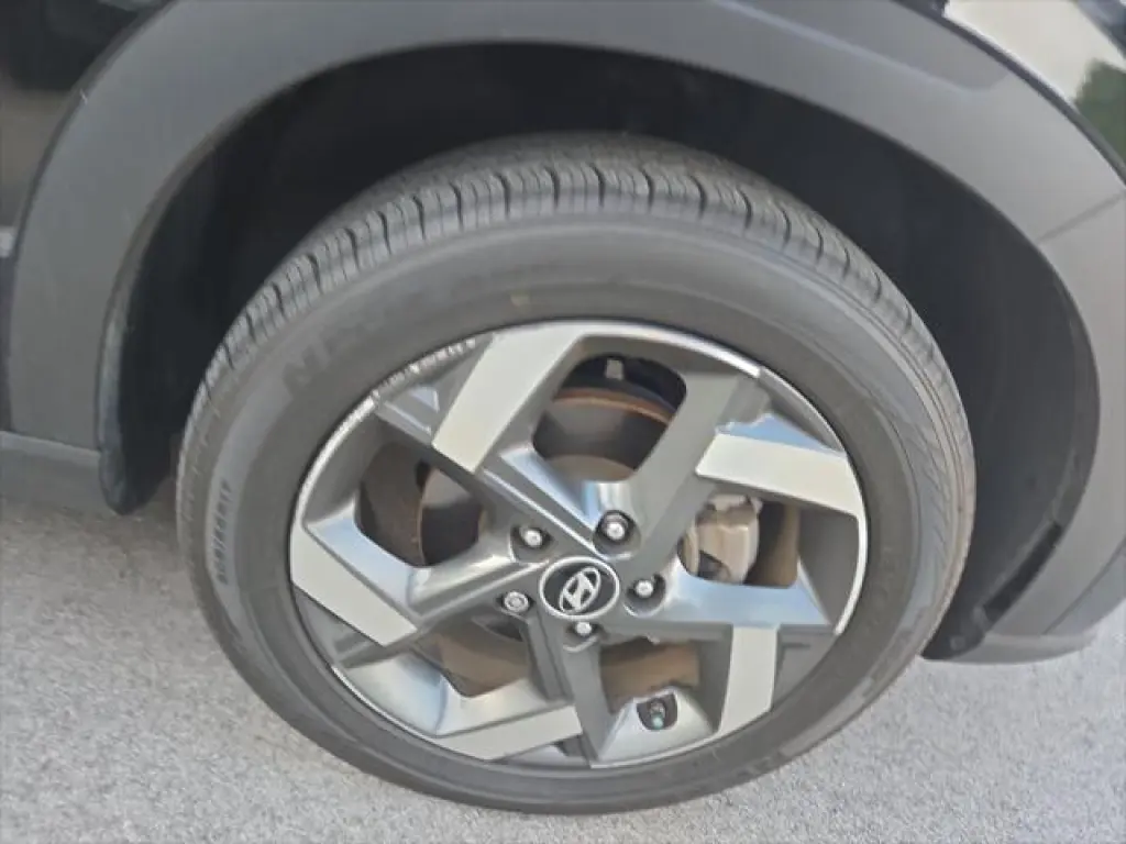 Hyundai VENUE 2023 SEL 4dr Crossover