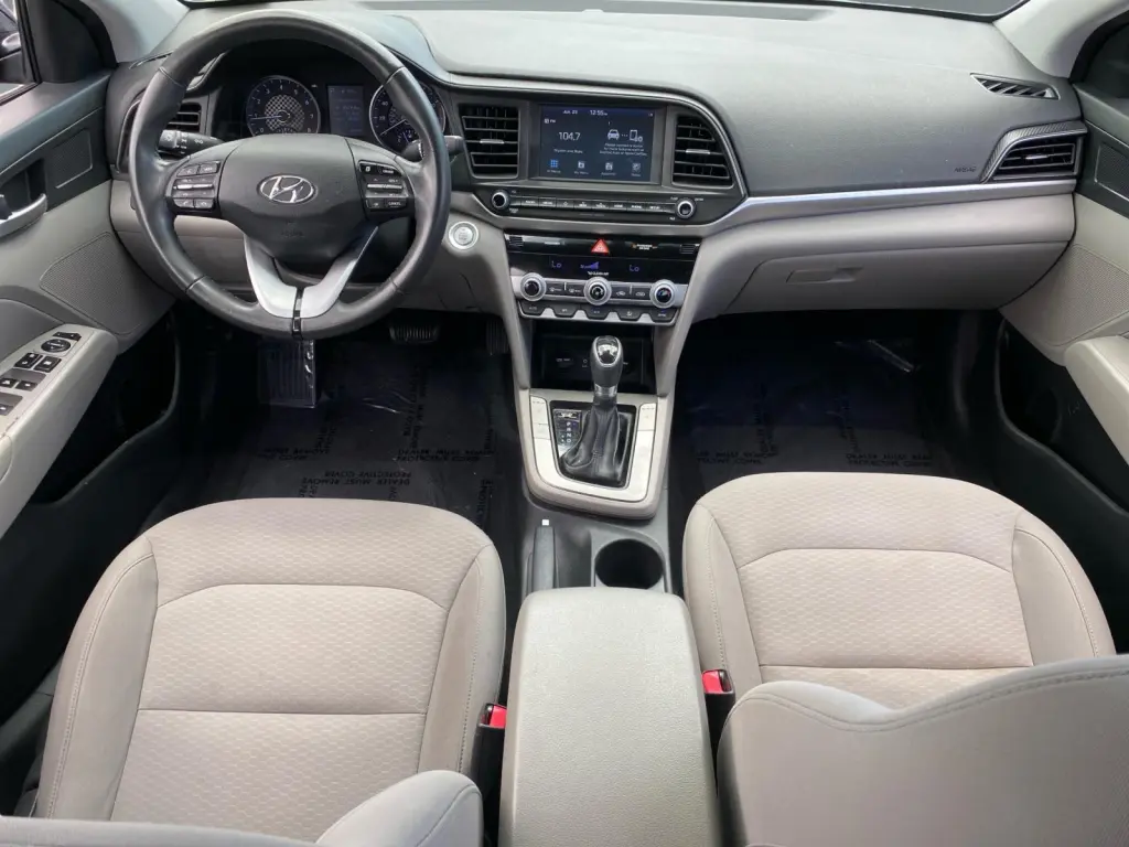 Hyundai ELANTRA 2020