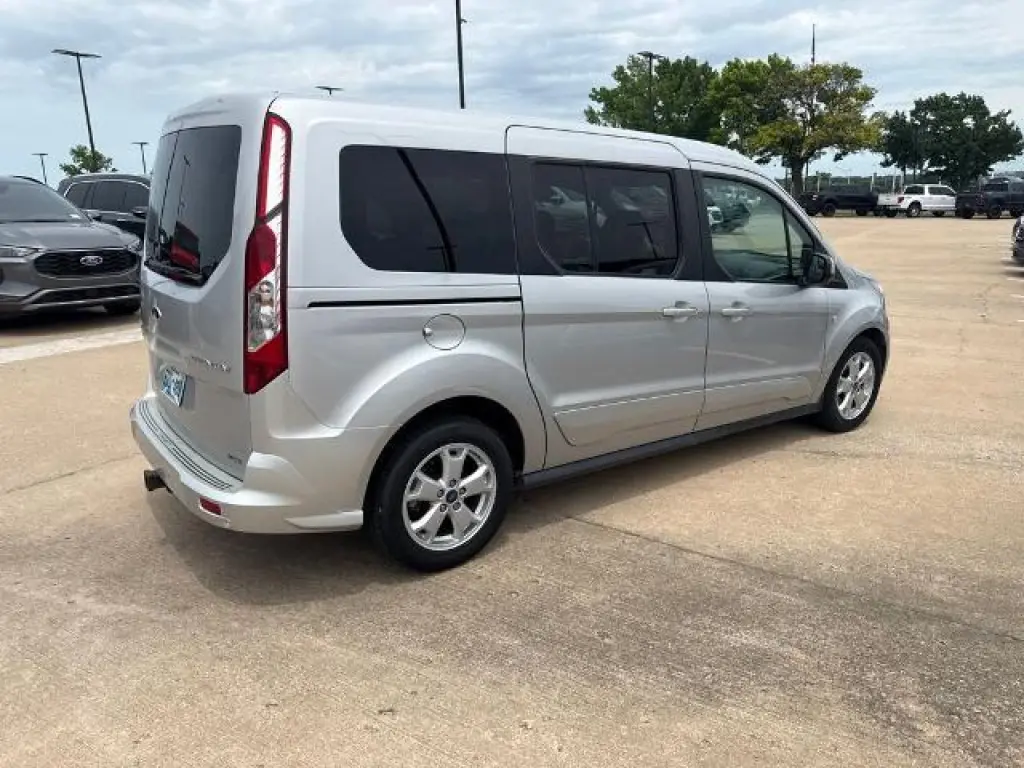 Ford Transit Connect 2016 Titanium 4dr LWB Mini-Van w/Rear Liftgate