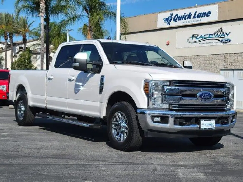 Ford F-250 Super Duty 2019 4x2 King Ranch 4dr Crew Cab 6.8 ft. SB Pickup