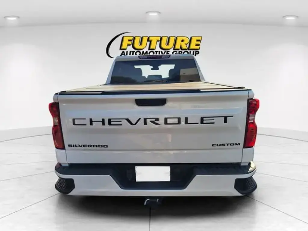 Chevrolet Silverado 1500 2023 4x4 Custom 4dr Crew Cab 5.8 ft. SB