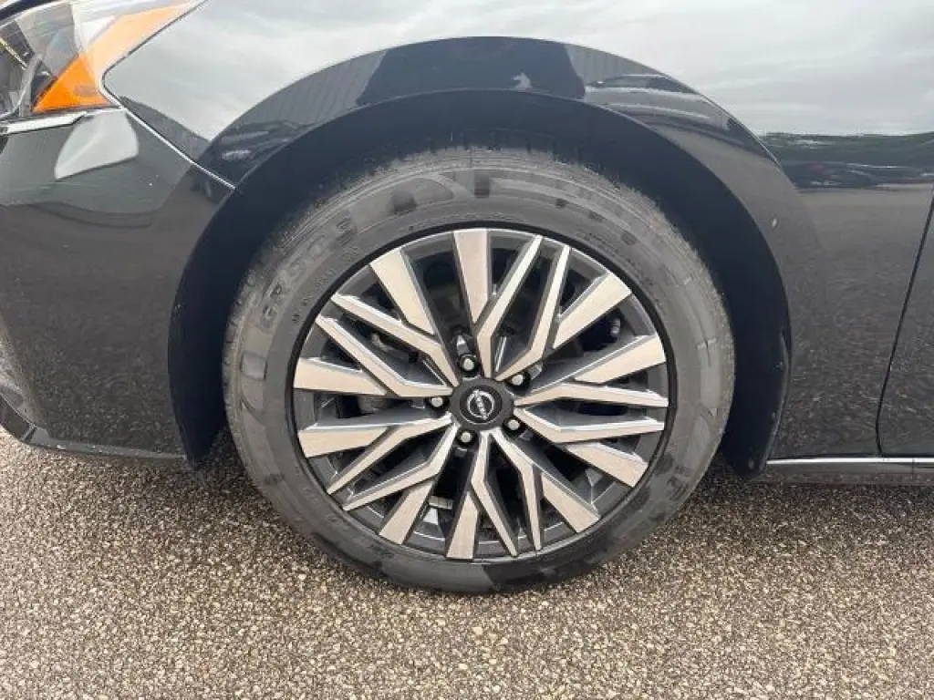 Nissan Altima 2024 2.5 SV 4dr Sedan