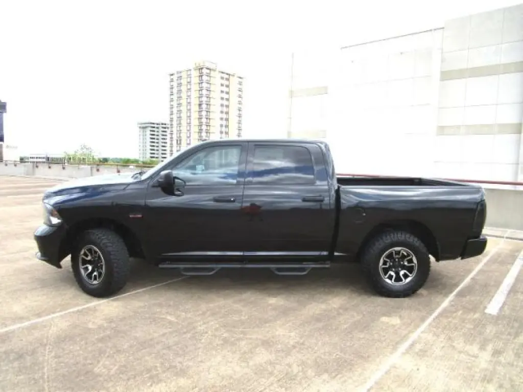 2015 RAM 1500 CREW CAB