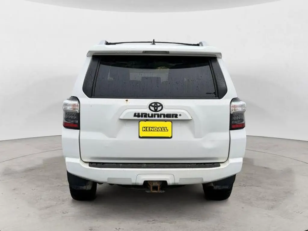 Toyota 4Runner 2016 4x4 SR5 4dr SUV
