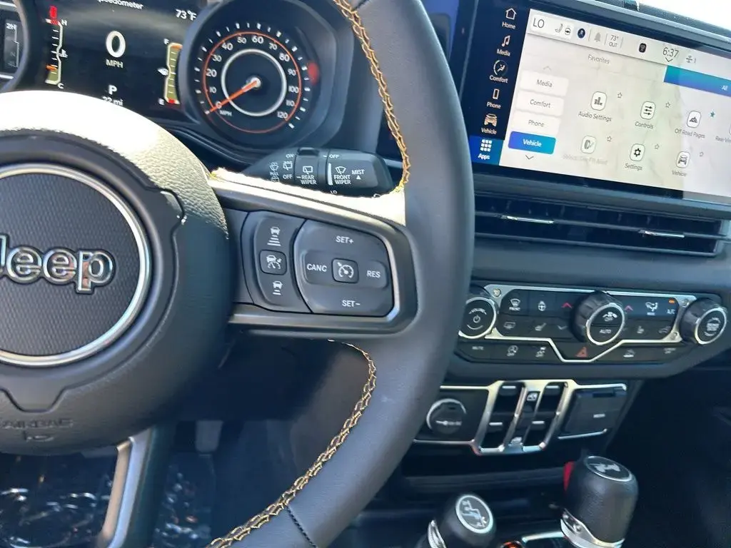 Jeep Wrangler 2024 4x4 Sport 4dr SUV