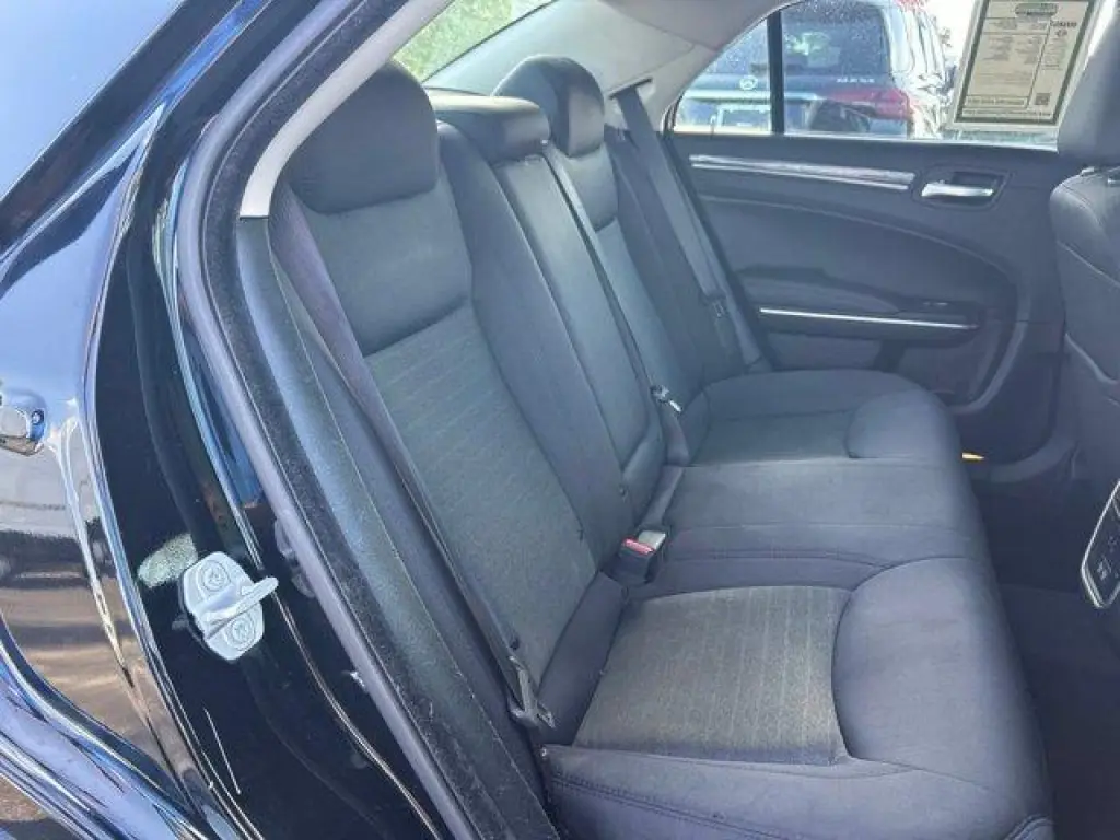 Chrysler 300 2021 Touring 4dr Sedan