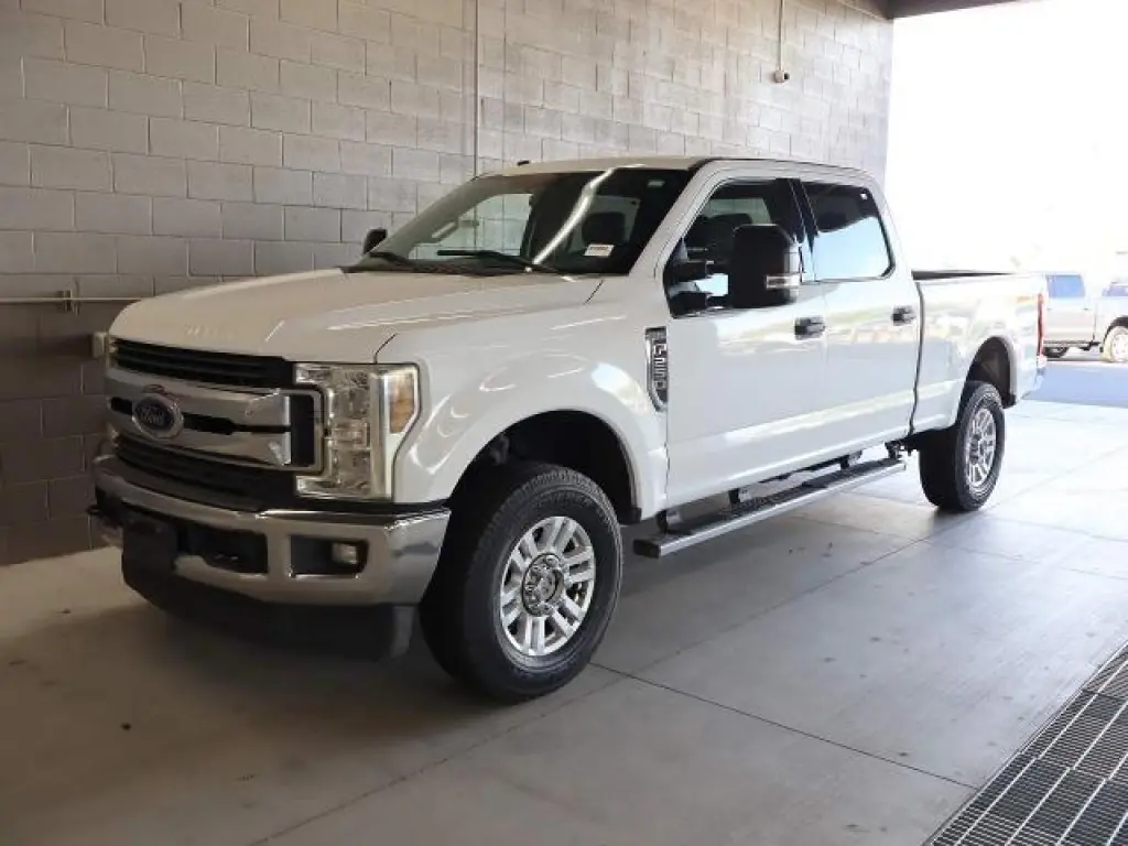 Ford F-250 Super Duty 2019 4x4 XL 4dr Crew Cab 6.8 ft. SB Pickup