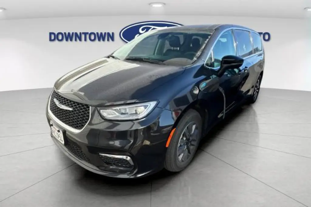 Chrysler Pacifica Plug-In Hybrid 2023 Touring L 4dr Mini-Van