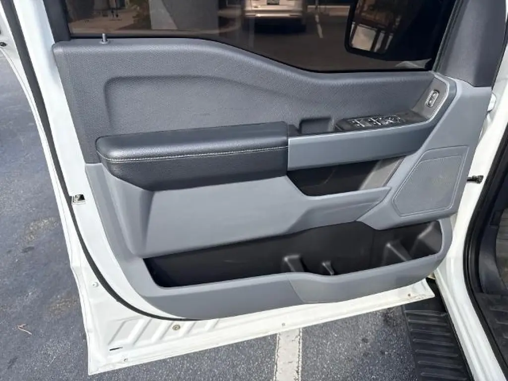 Ford F-150 2023 4x4 XL 4dr SuperCrew 5.5 ft. SB