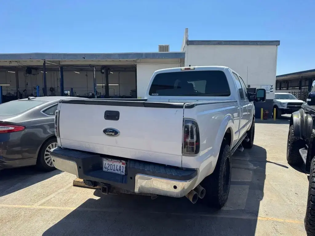 Ford F-250 Super Duty 2011 4x4 XL 4dr Crew Cab 6.8 ft. SB Pickup
