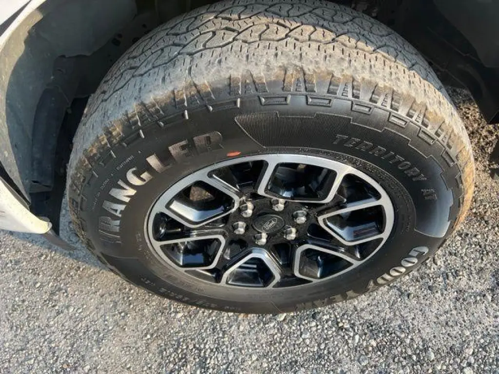 Ford F-150 2023 4x4 XL 4dr SuperCrew 5.5 ft. SB