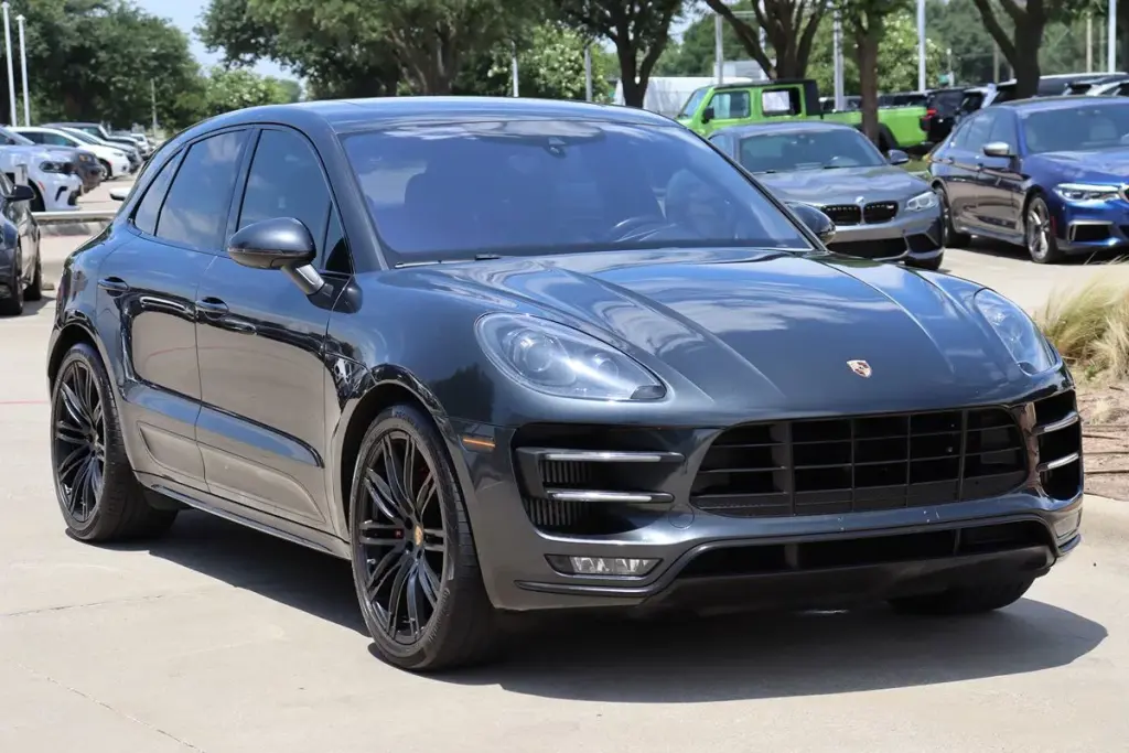 2017 Porsche Macan Turbo