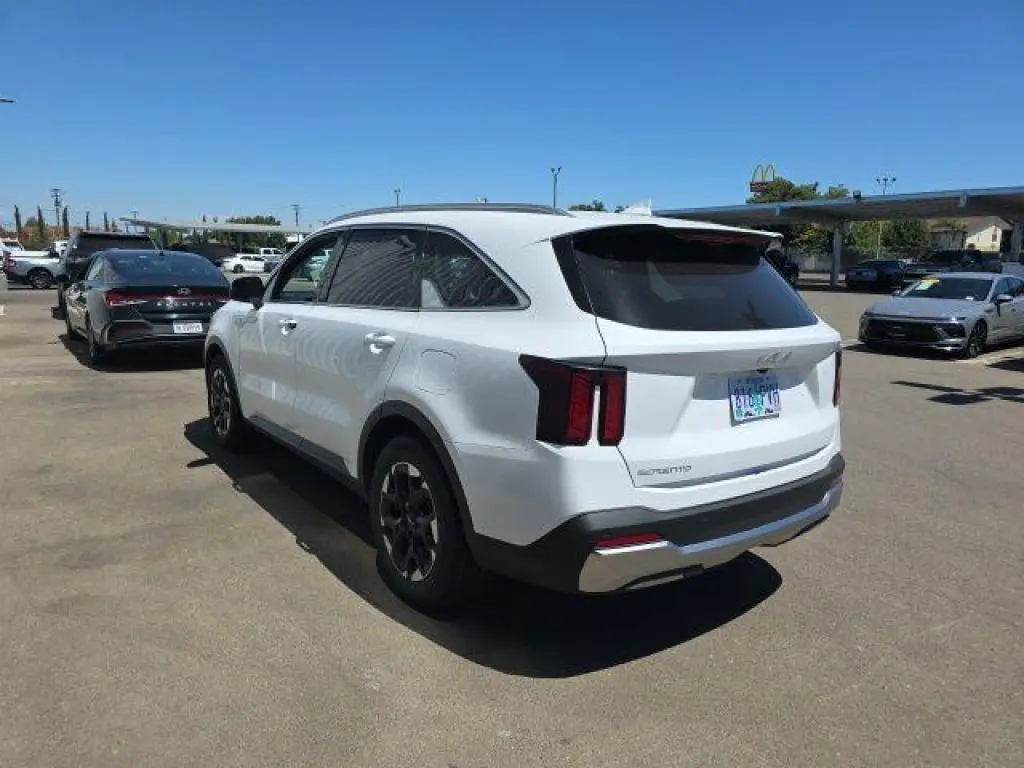Kia Sorento 2024 S 4dr SUV