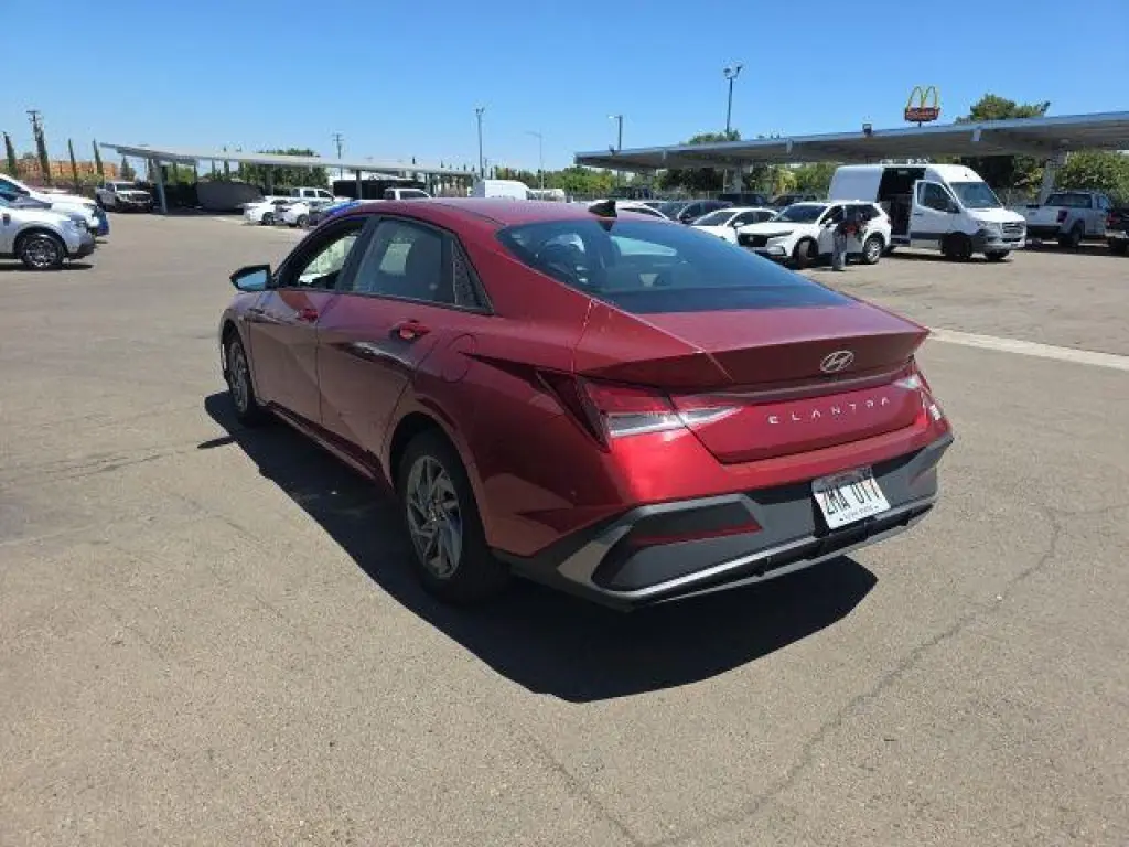 Hyundai ELANTRA 2024 SEL 4dr Sedan