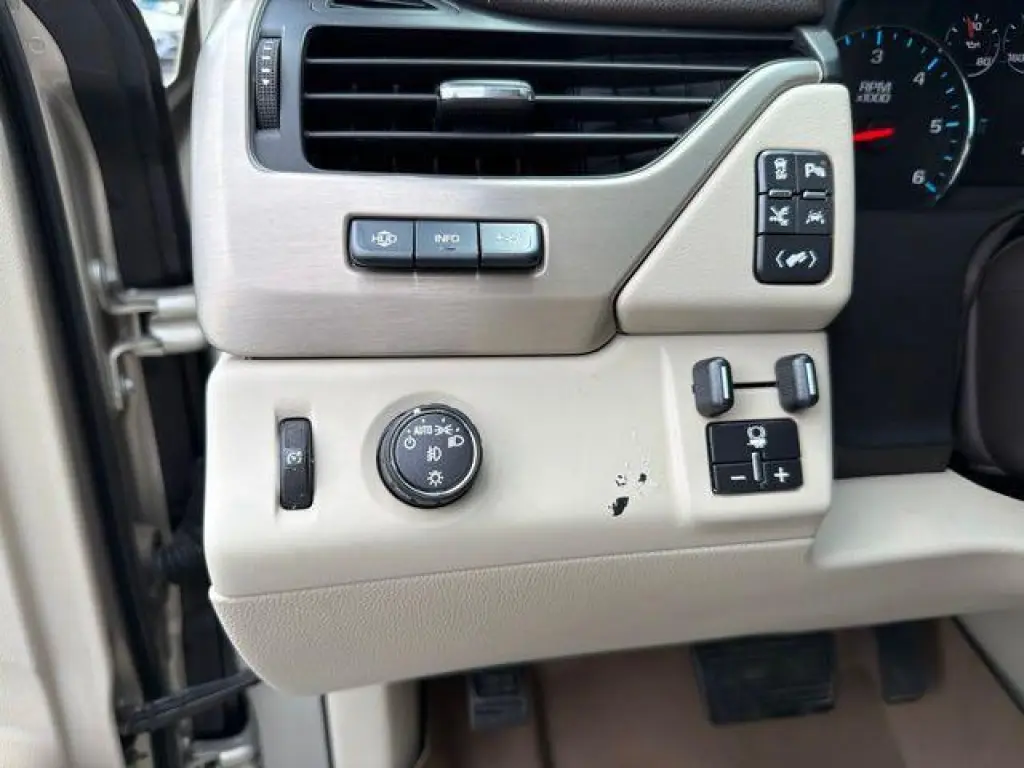 GMC Yukon 2017 4x2 Denali 4dr SUV