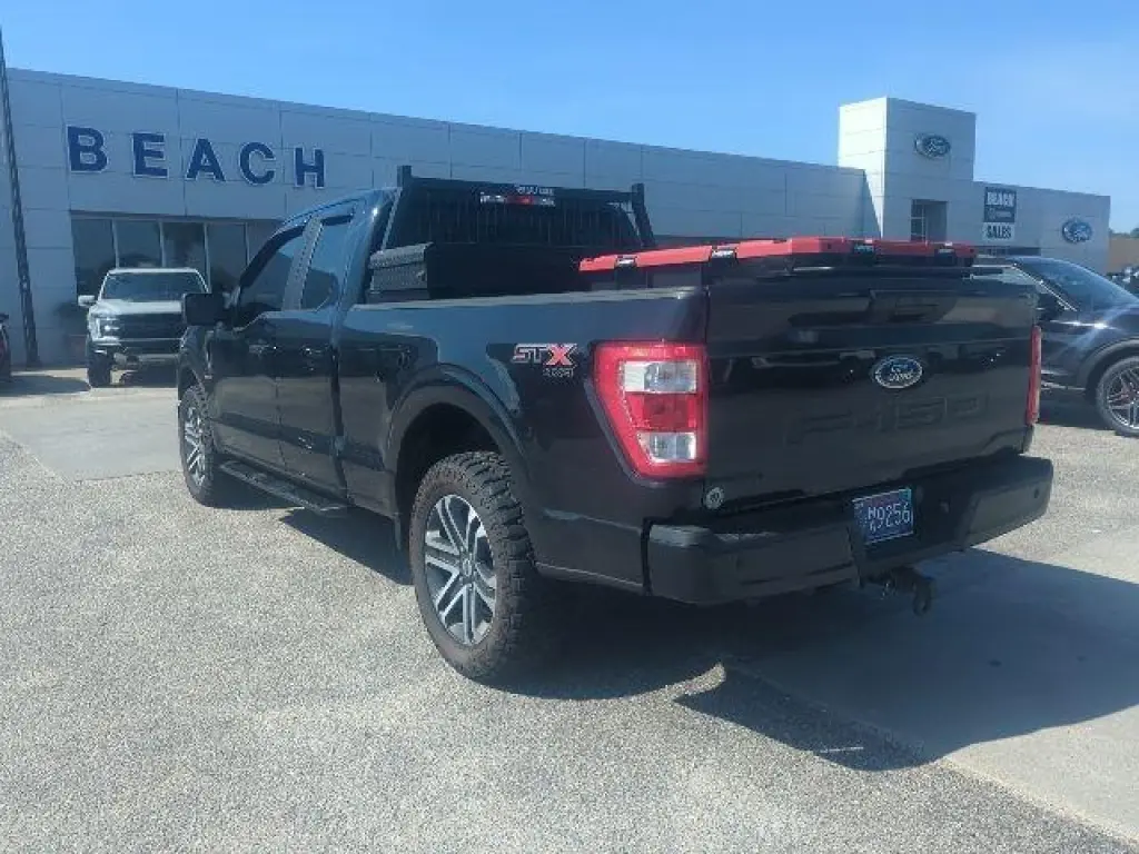 Ford F-150 2023 4x4 XL 4dr SuperCab 6.5 ft. SB
