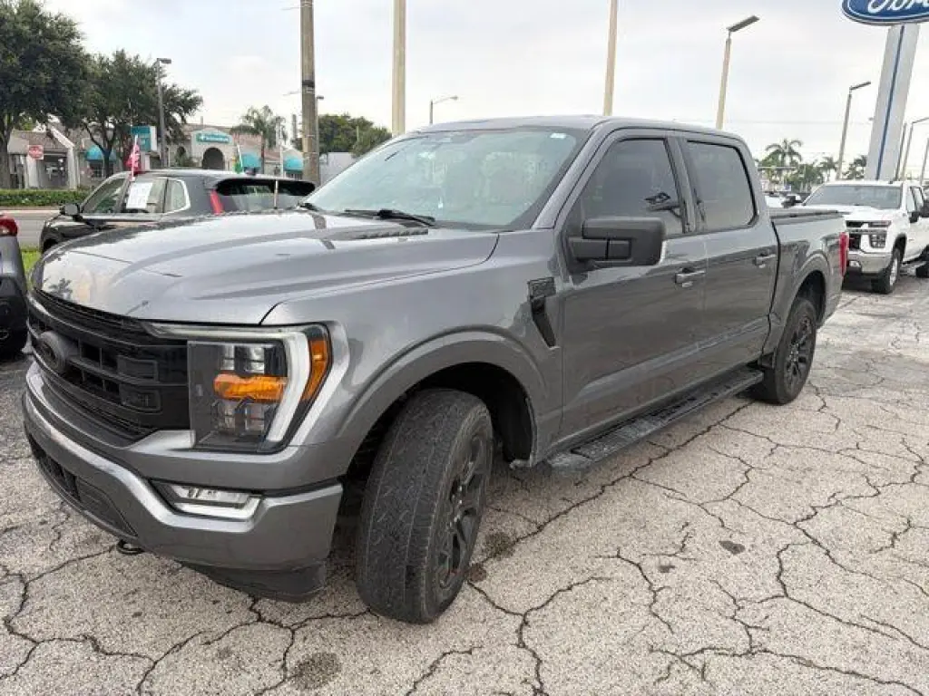 Ford F-150 2023 4x4 XLT 4dr SuperCrew 5.5 ft. SB