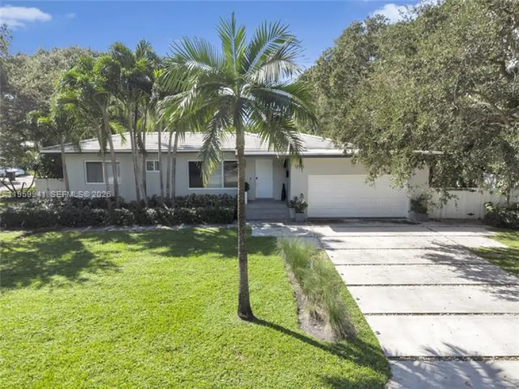 Propiedad en alquiler con 3 habitaciones y 2.5 baños en Miami Shores