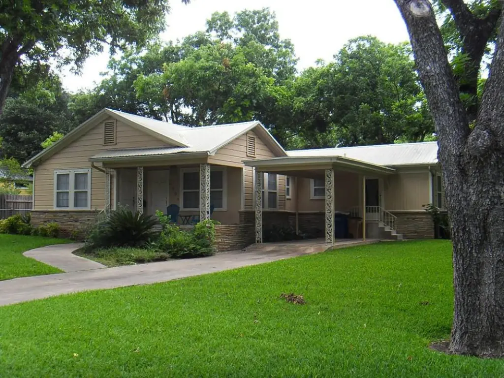Propiedad en alquiler con 3 habitaciones y 2 baños en Austin