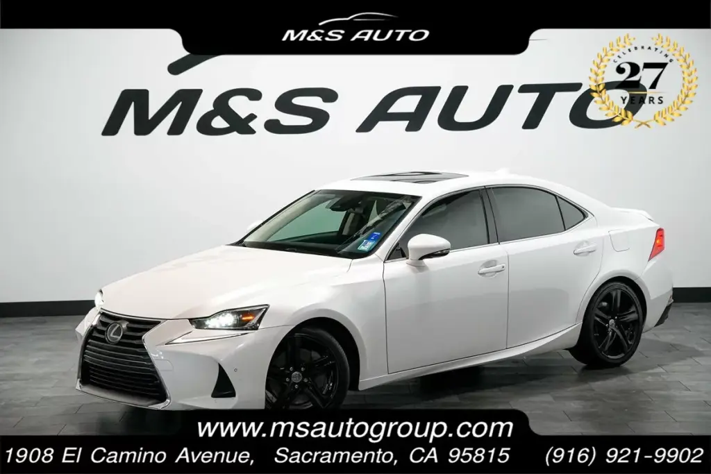 2017 Lexus IS Turbo