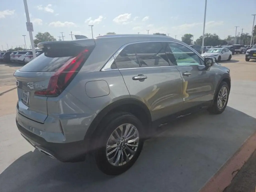 Cadillac XT4 2024 Premium Luxury 4dr Crossover